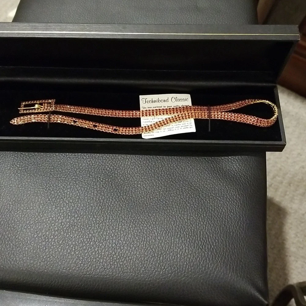 Jewelry - Picture 1 of 8